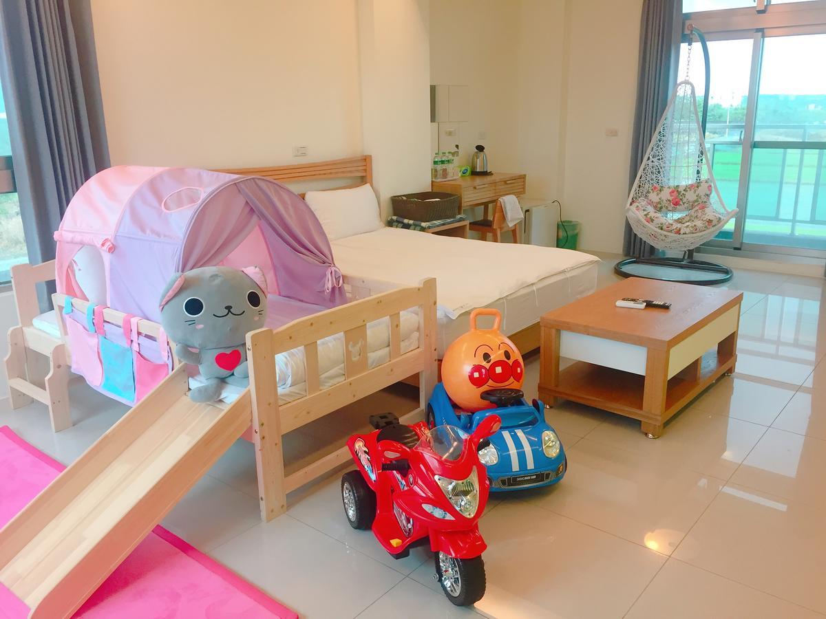 Running Kids B&B Цзяосі Екстер'єр фото